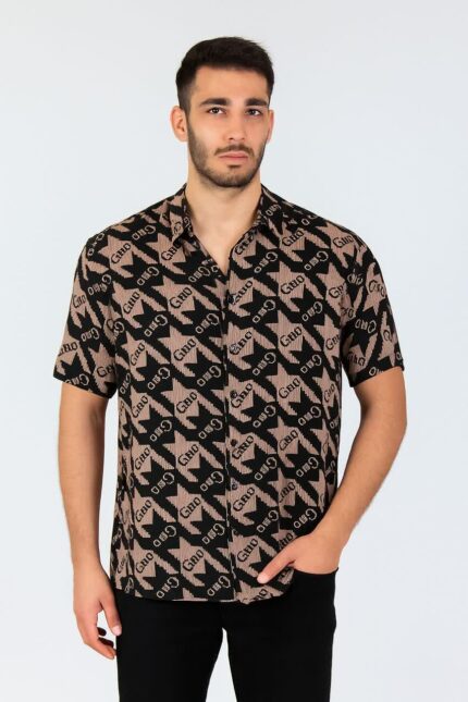 پیراهن مردانه نخی آستین کوتاه هاوایی طرح هندسی/لوگو (مشکی-کرم)